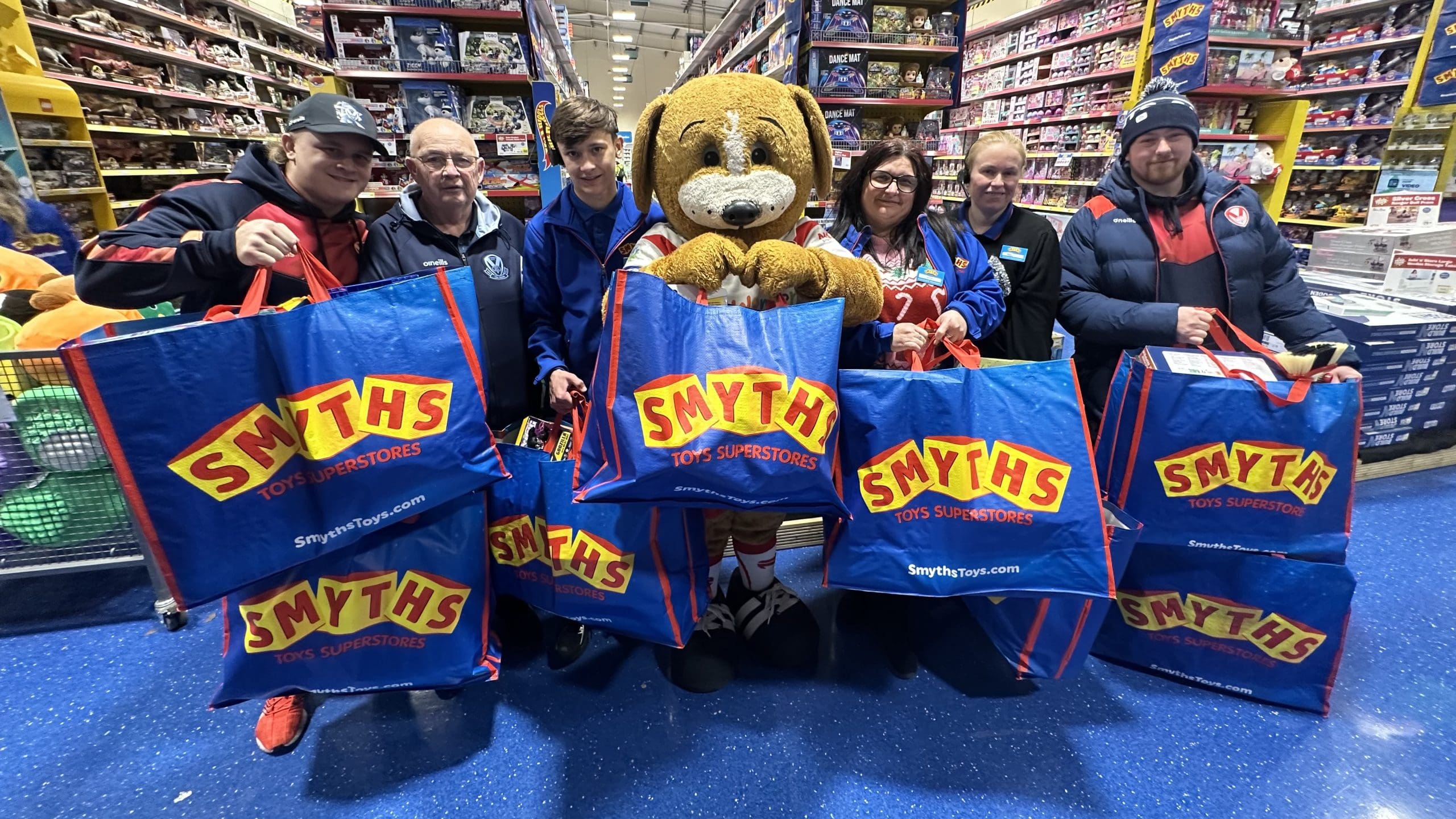 smyths easter opening times